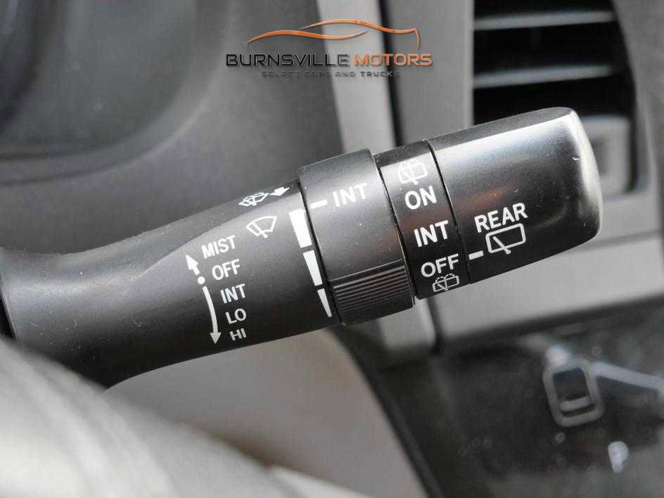 Used 2015 Toyota Sienna LE AWD/4WD image 28