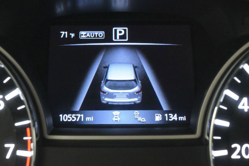 Used 2019 Nissan Pathfinder SL AWD/4WD image 37