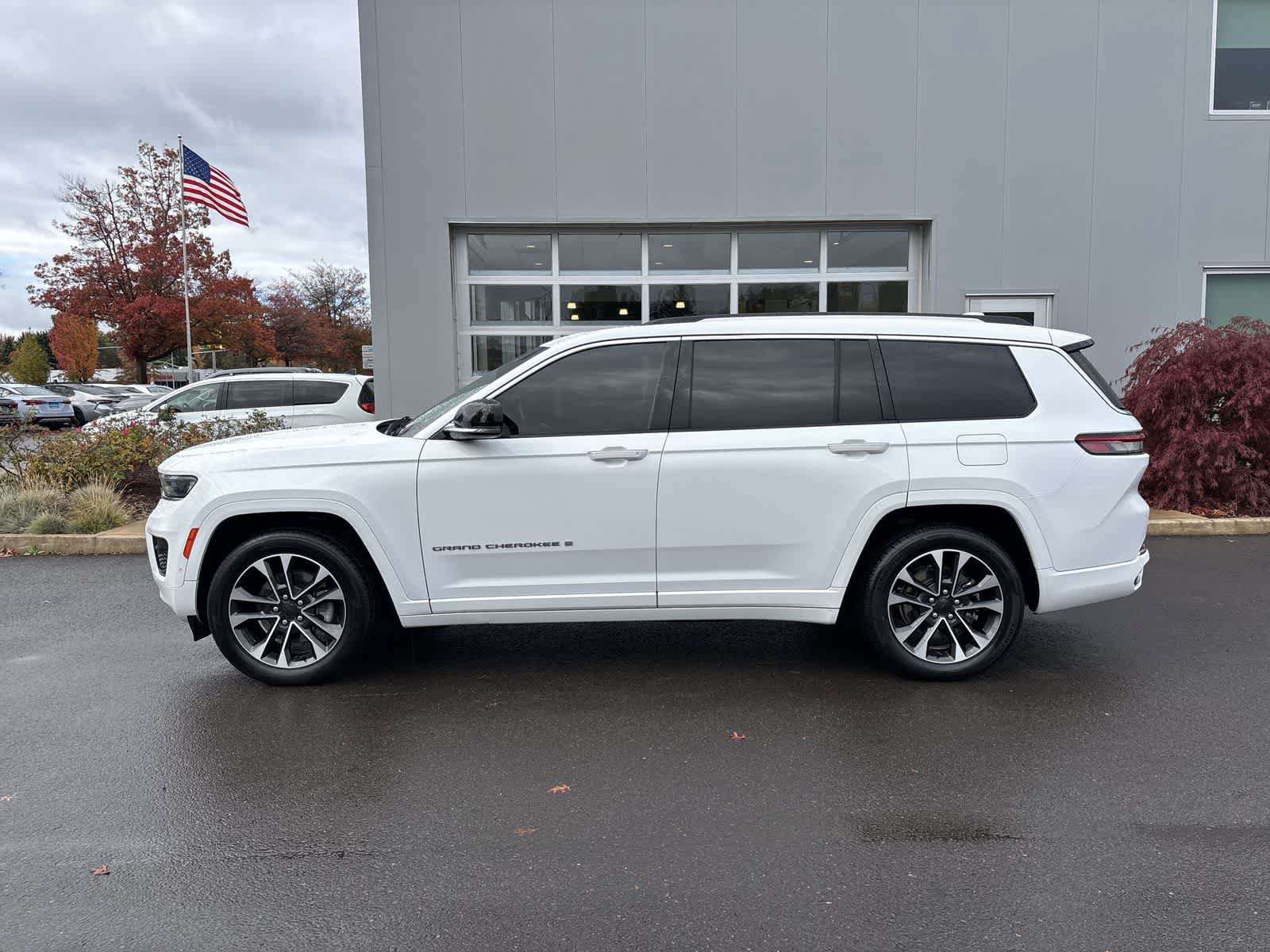 Certified 2021 Jeep Grand Cherokee L Overland w/ Quick Order Package 25N AWD/4WD image 2