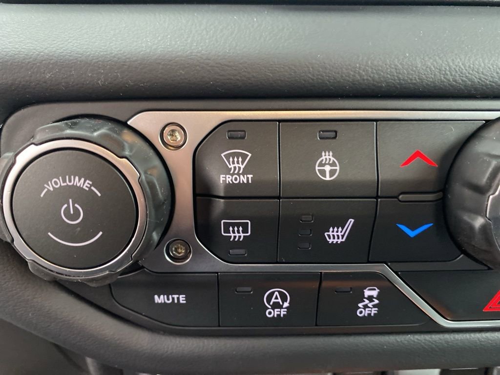 New 2026 Jeep Wrangler Unlimited Rubicon w/ Technology Group image 38