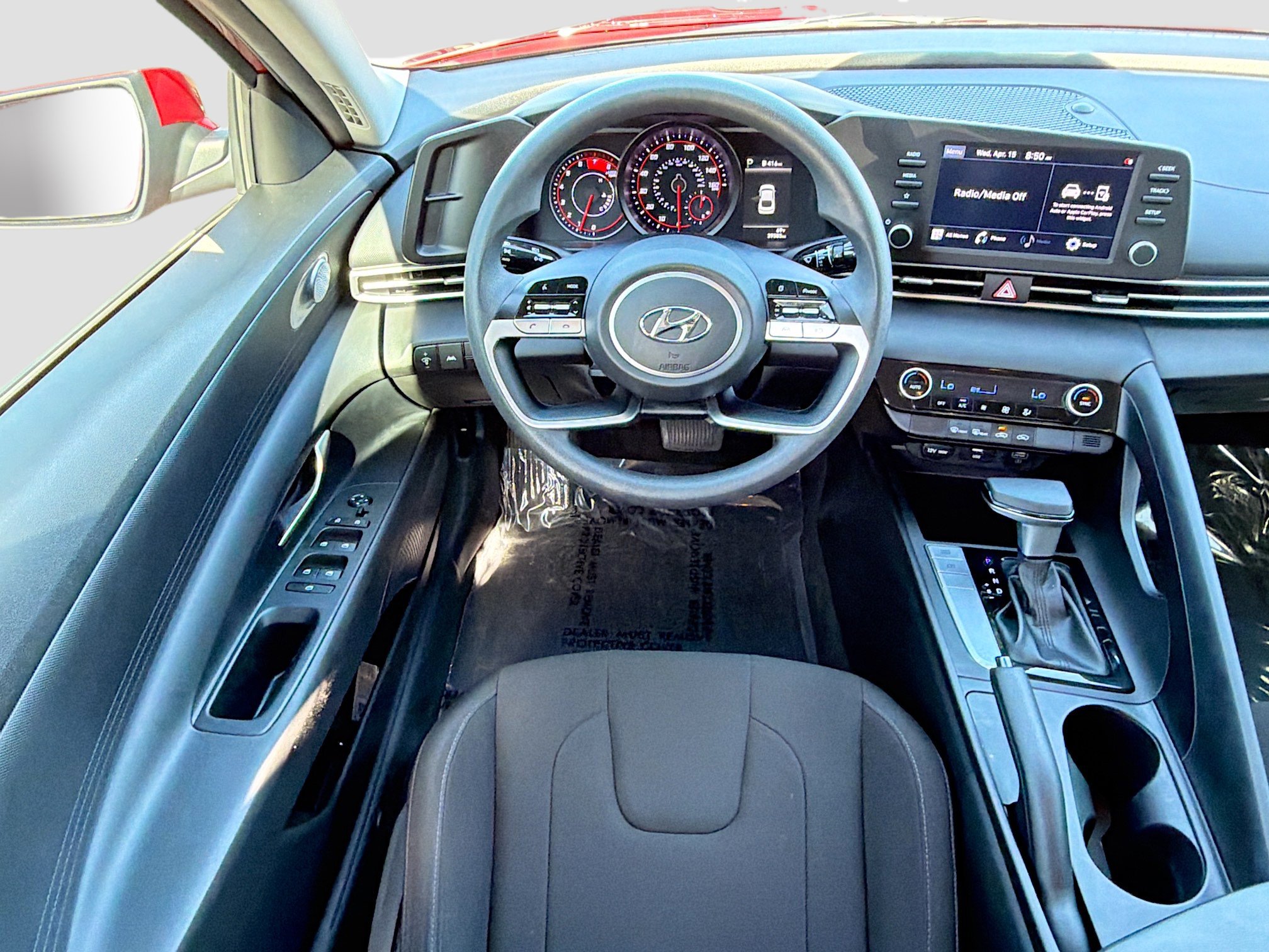Used 2022 Hyundai Elantra SEL FWD image 15