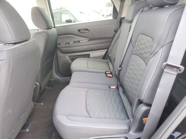 New 2026 Nissan Pathfinder S image 17