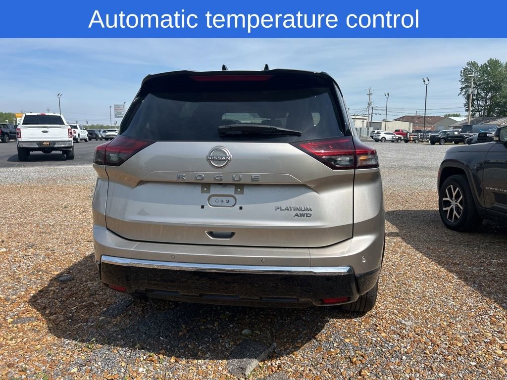Used 2025 Nissan Rogue Platinum w/ Tech Package image 7