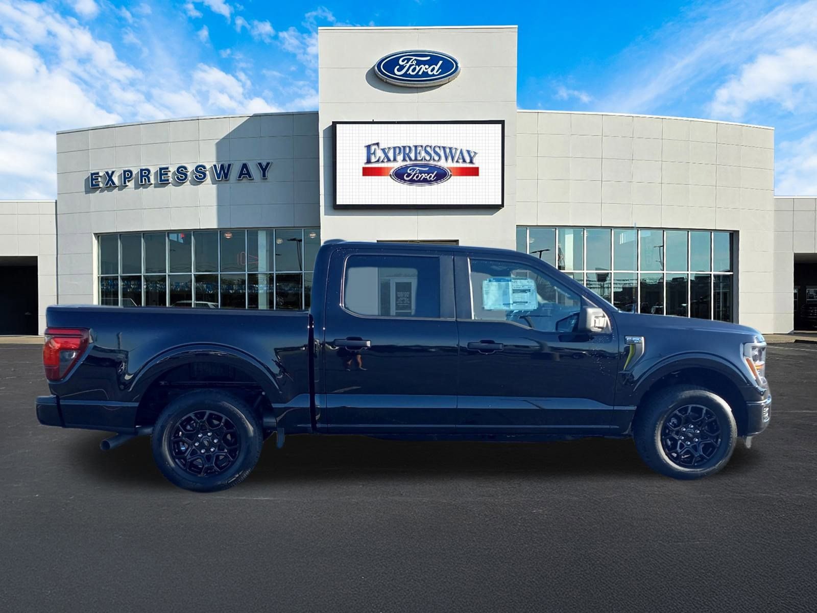 Used 2025 Ford F150 STX image 5