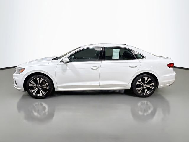 Used 2021 Volkswagen Passat 2.0T SE image 10