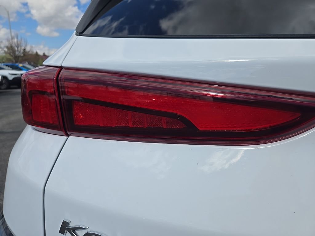 Used 2023 Hyundai Kona Limited w/ Cargo Package AWD/4WD image 10
