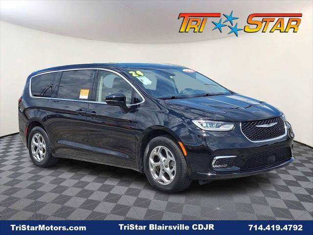 Certified 2024 Chrysler Pacifica Limited w/ Trailer Tow Group
