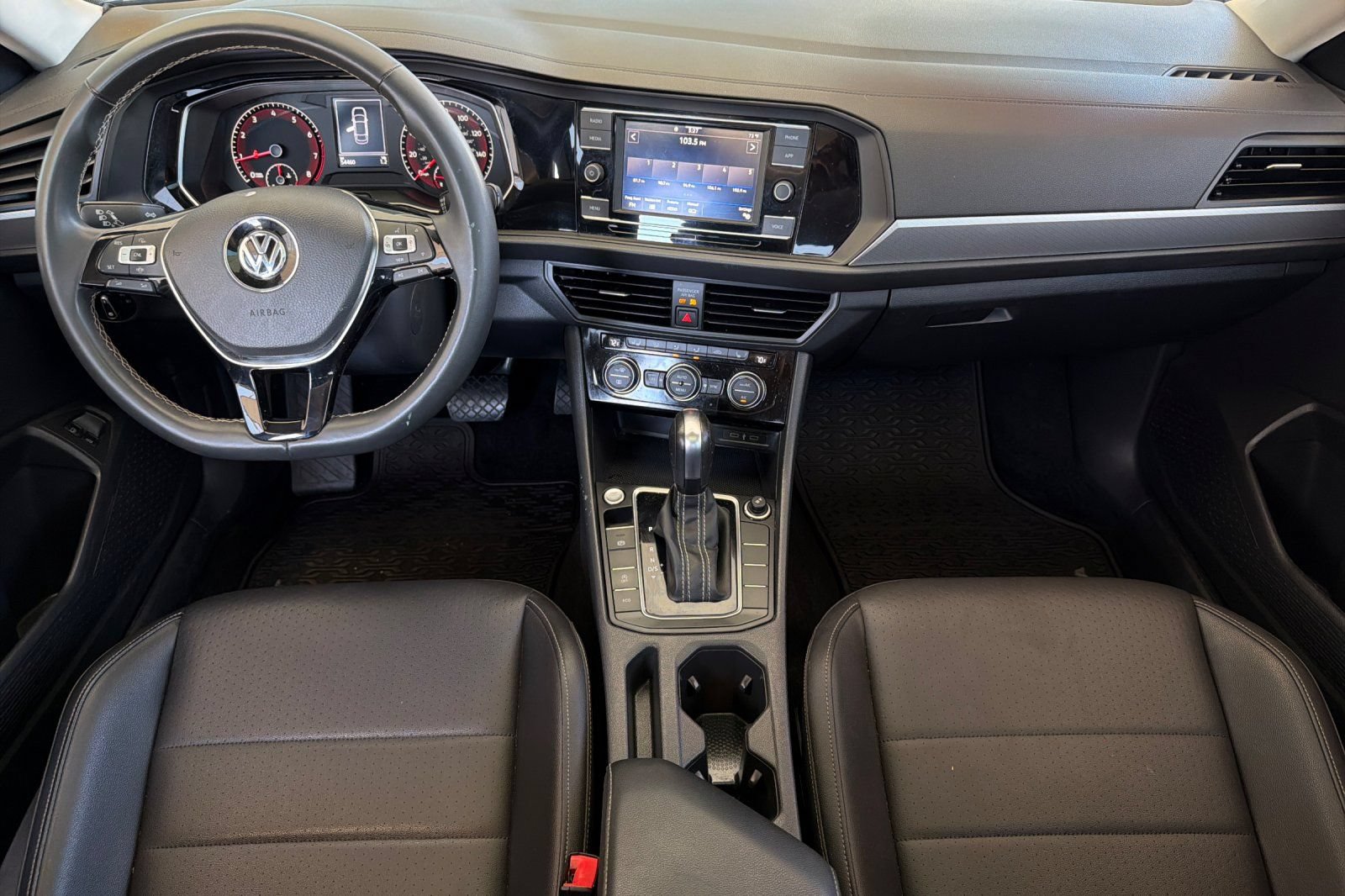 Used 2021 Volkswagen Jetta SE FWD image 14