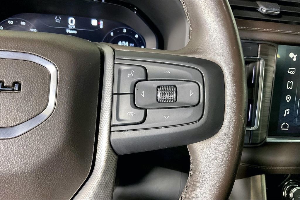 Used 2022 GMC Yukon Denali w/ Denali Premium Package image 29