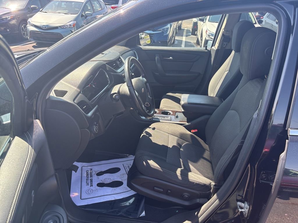 Used 2016 Chevrolet Traverse LT w/ Style and Technology Package FWD image 9