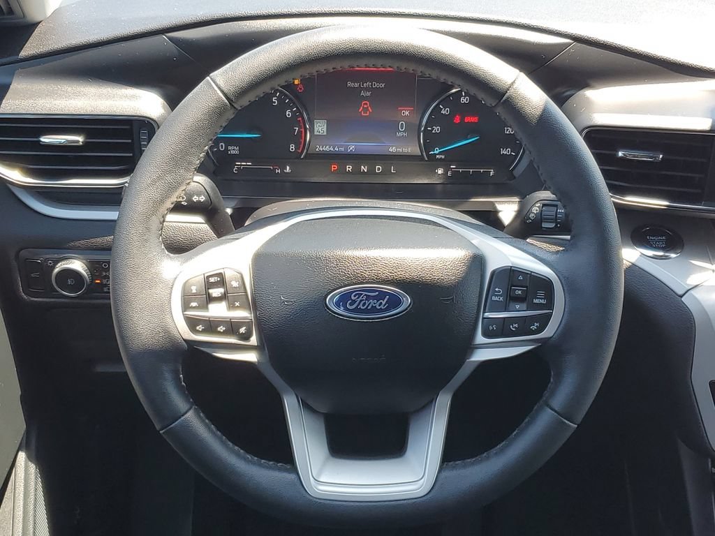 Used 2024 Ford Explorer XLT w/ Equipment Group 202A AWD/4WD image 28