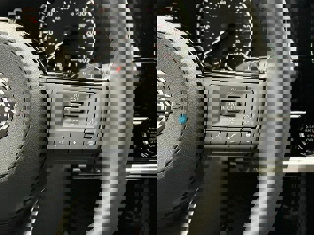 New 2025 Nissan Pathfinder SL w/ Black Appearance Package image 25