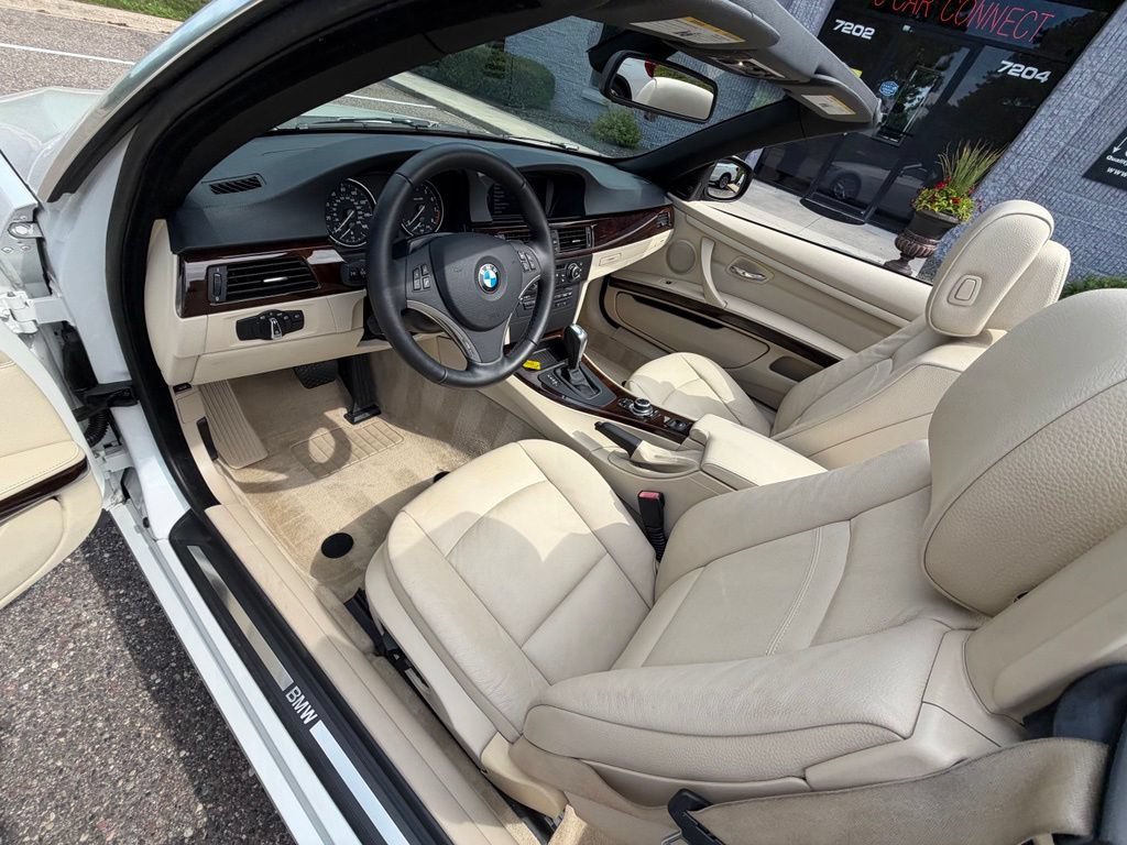 Used 2012 BMW 328i Convertible RWD image 28