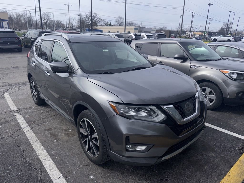 Used 2017 Nissan Rogue SL w/ SL Premium Package image 3