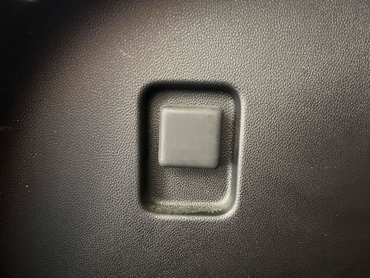 Certified 2024 Chevrolet Equinox EV LT AWD/4WD image 4