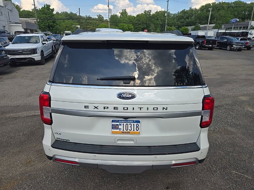 Used 2024 Ford Expedition XLT AWD/4WD image 5