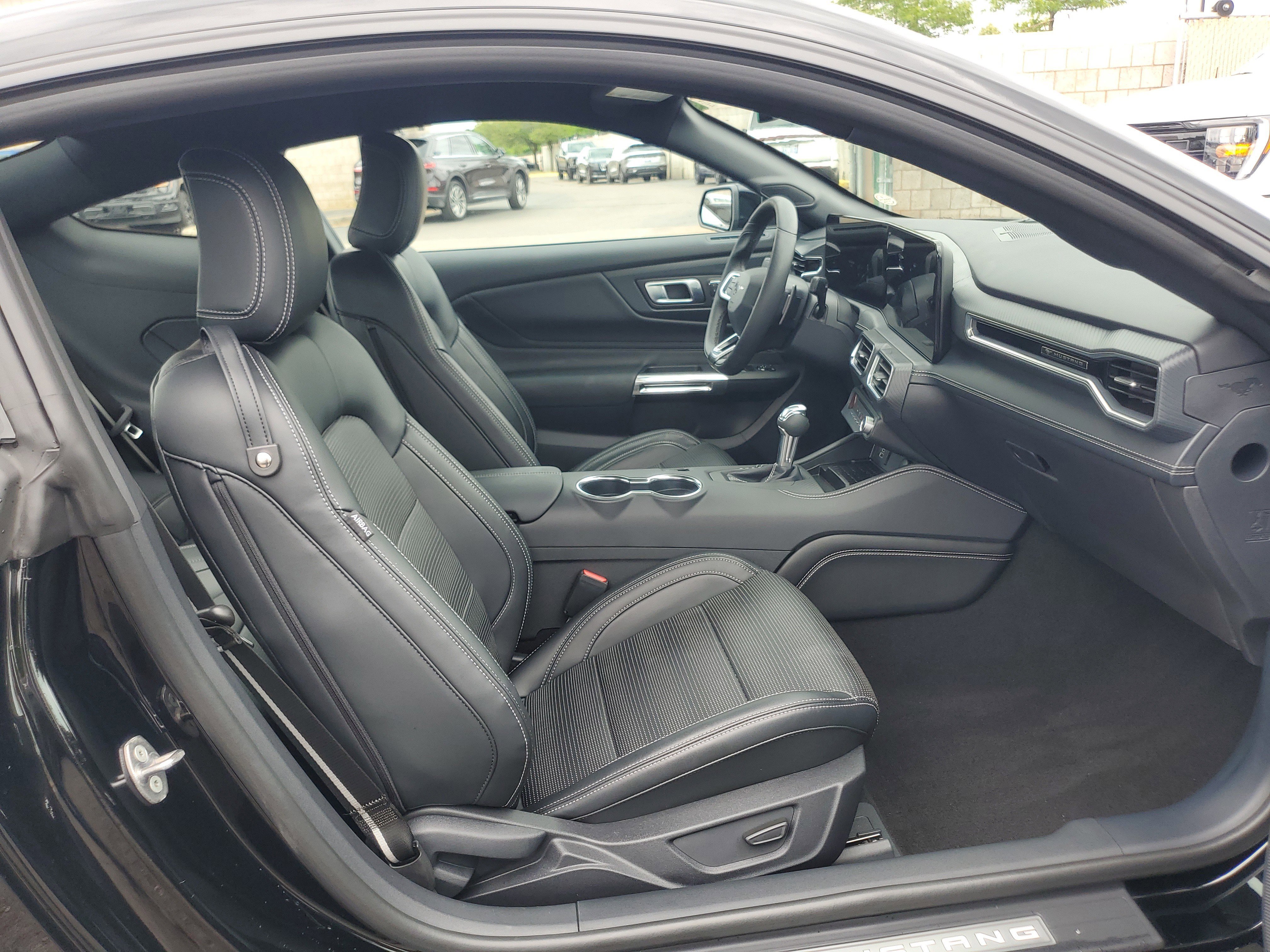 Used 2024 Ford Mustang GT Premium image 9