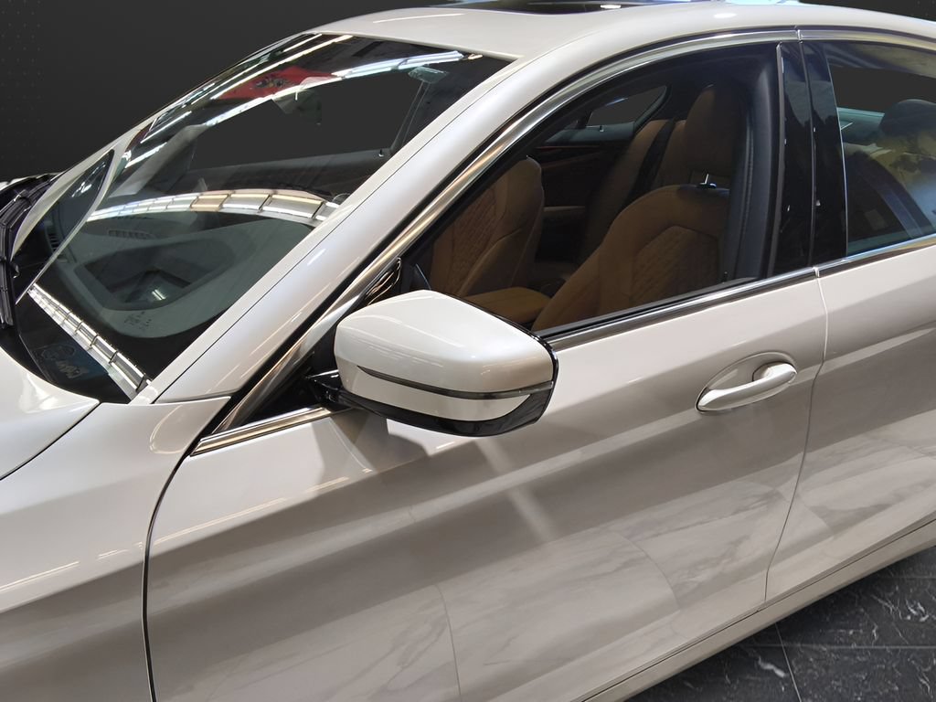 Used 2023 BMW 530i xDrive w/ Premium Package AWD/4WD image 9