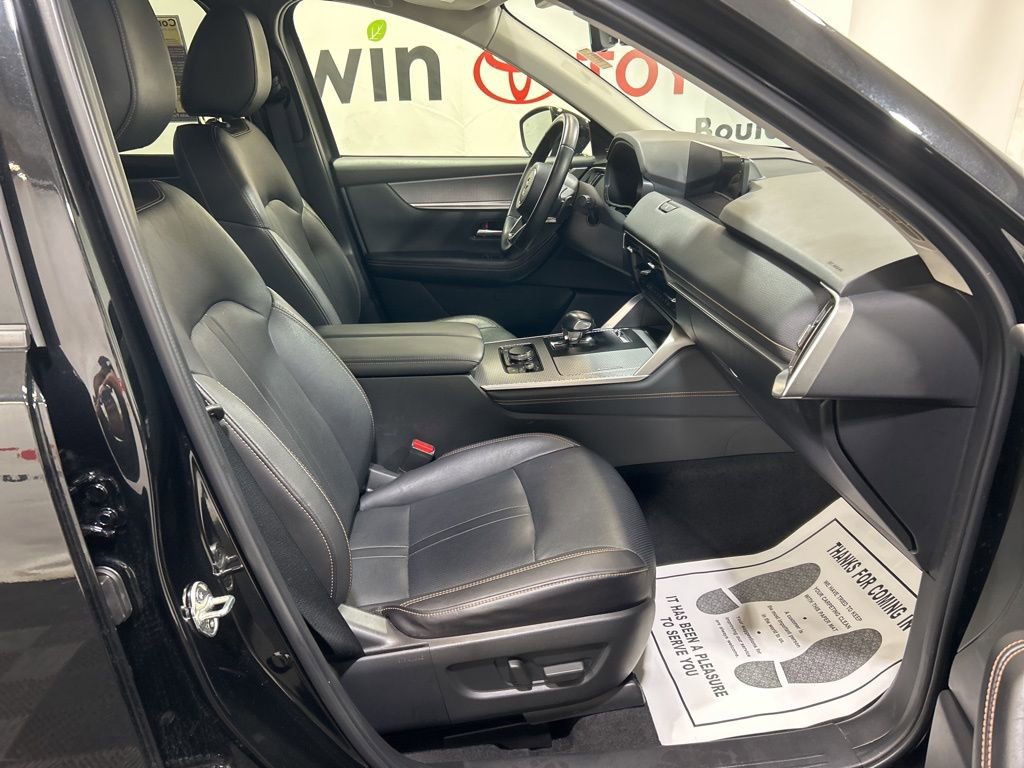 Used 2025 MAZDA CX-90 3.3 Turbo w/ Premium Sport Pkg image 12