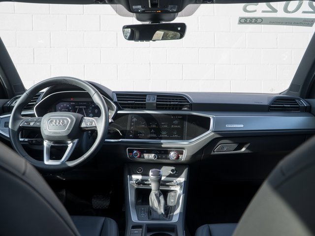 Certified 2025 Audi Q3 2.0T Premium w/ Convenience Package image 21