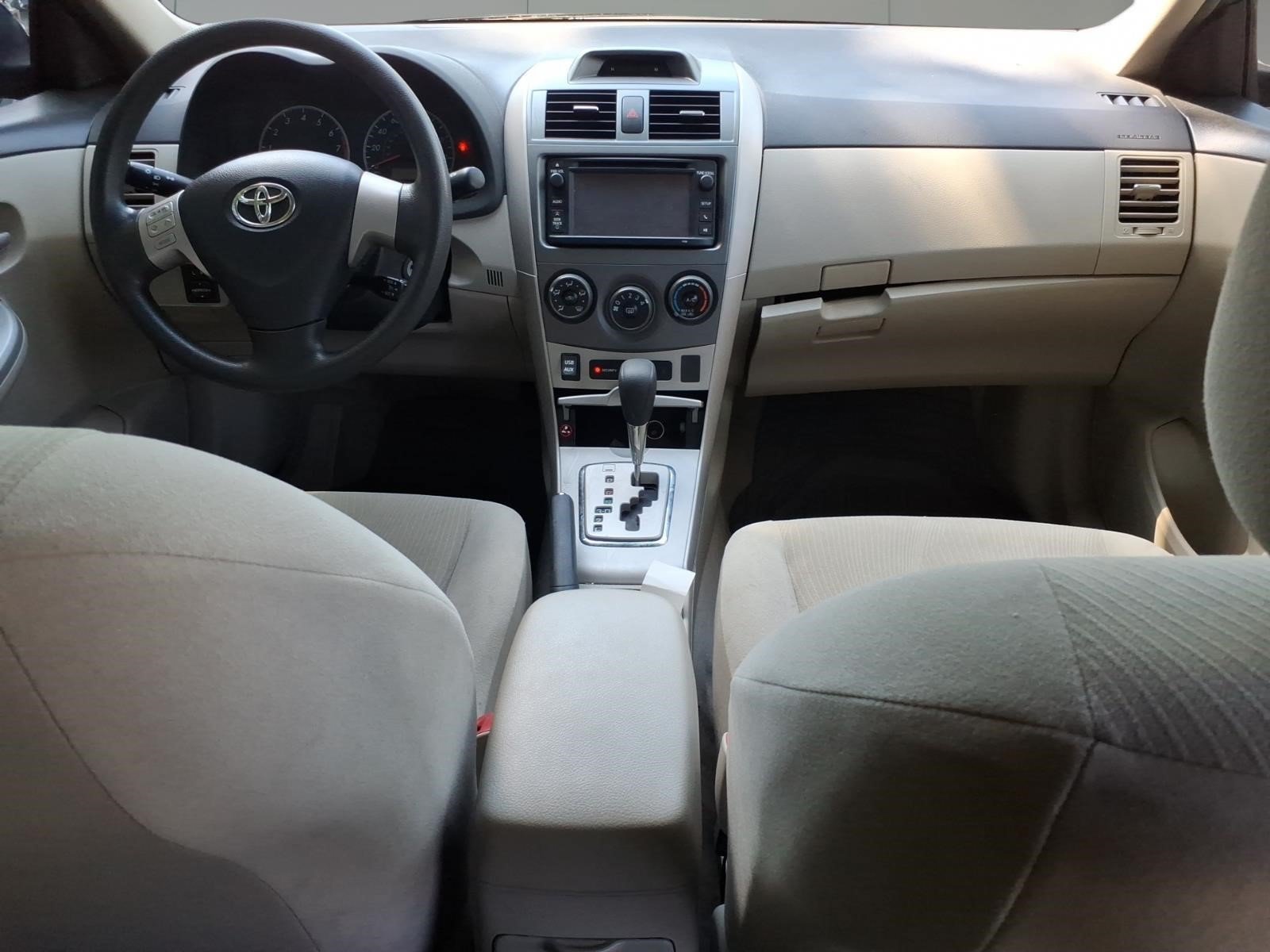 Used 2013 Toyota Corolla LE FWD image 8