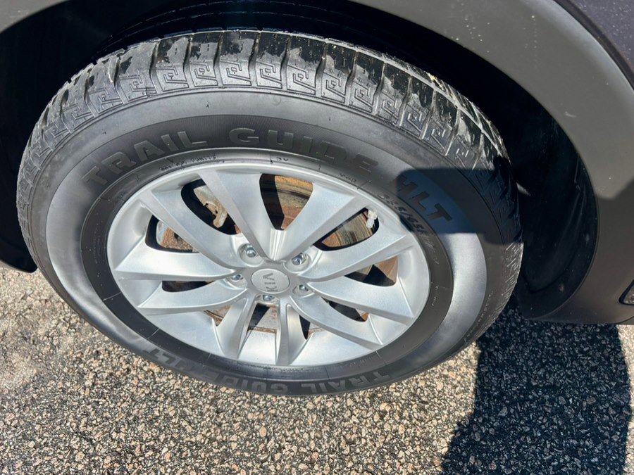 Used 2018 Kia Sorento LX w/ LX V6 Convenience Package image 38