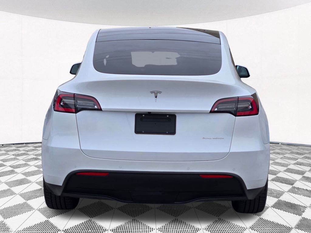 Used 2021 Tesla Model Y Long Range image 16