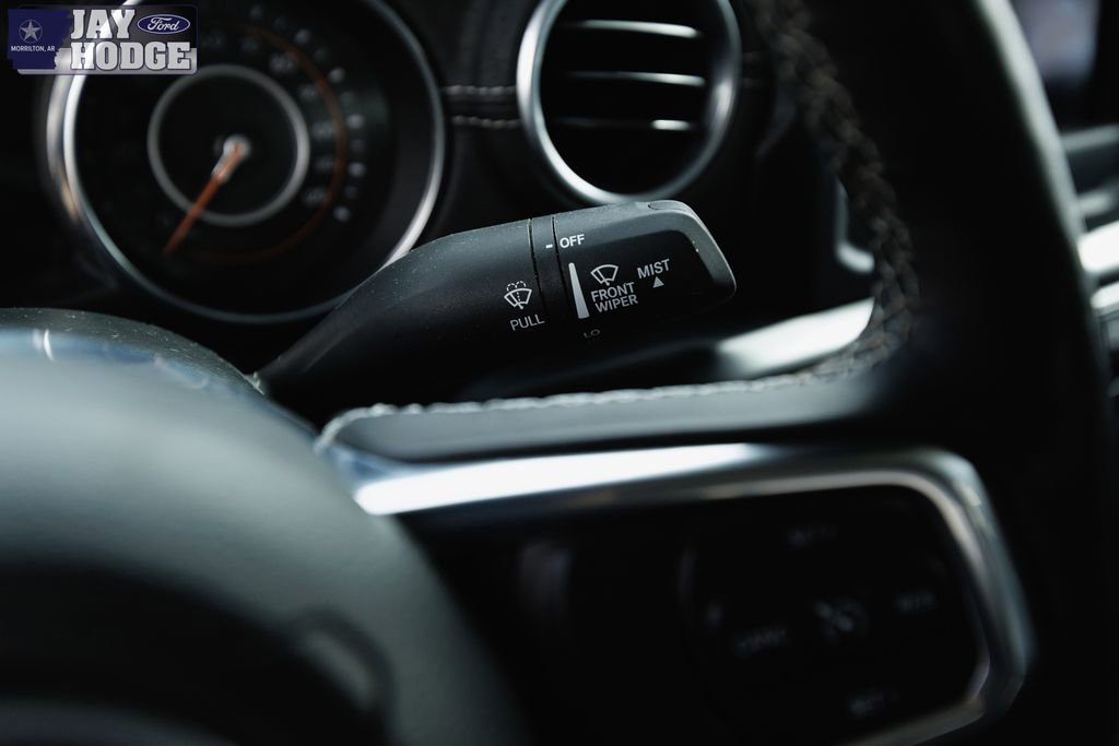 Used 2020 Jeep Gladiator Overland w/ Cold Weather Group image 20