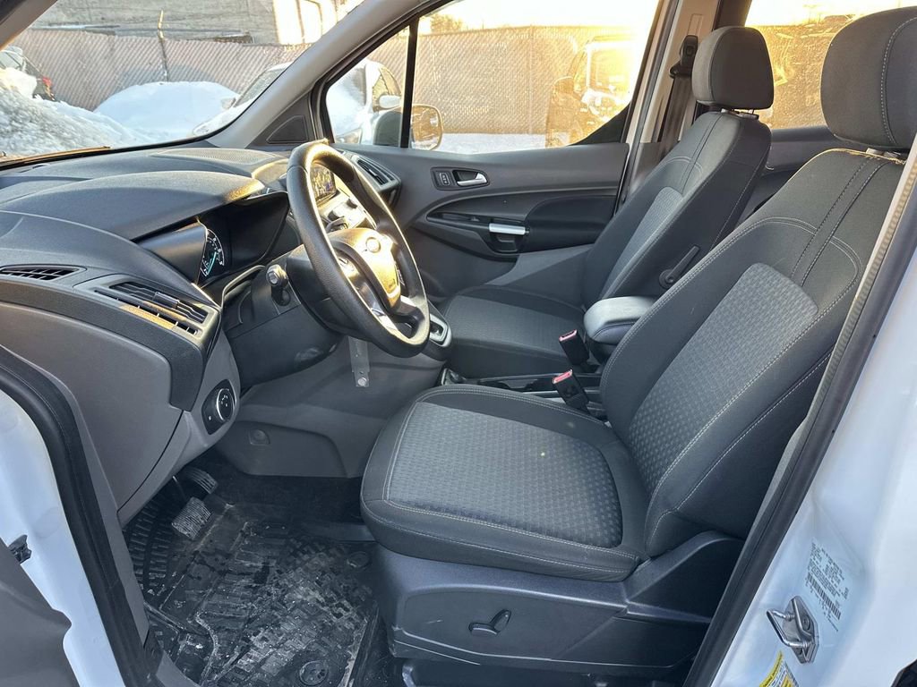 Used 2023 Ford Transit Connect XLT image 24
