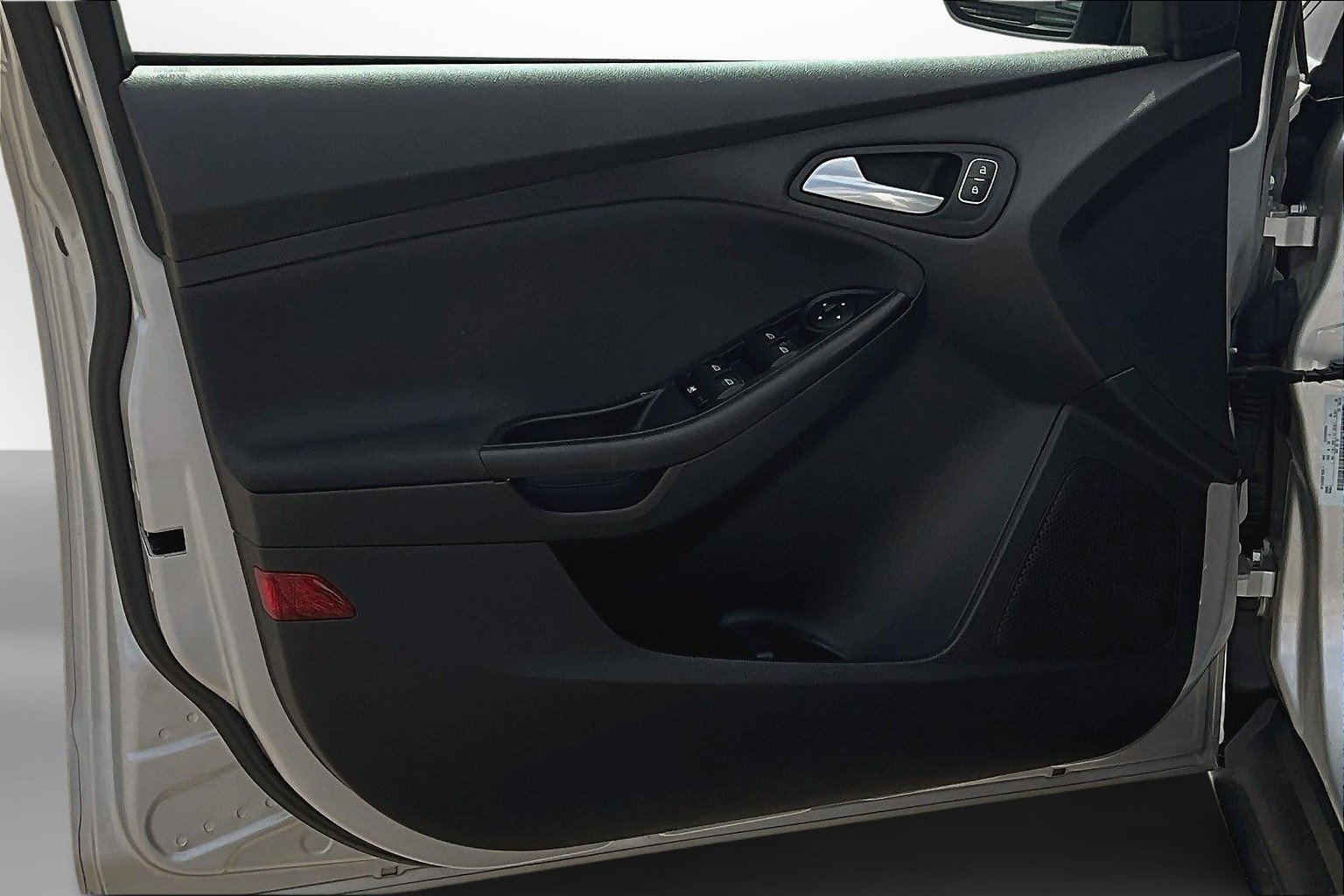 Used 2018 Ford Focus SE FWD image 25