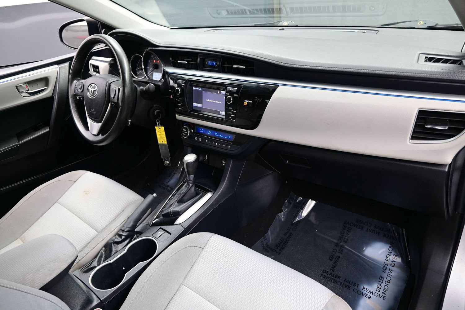 Used 2016 Toyota Corolla LE FWD image 17