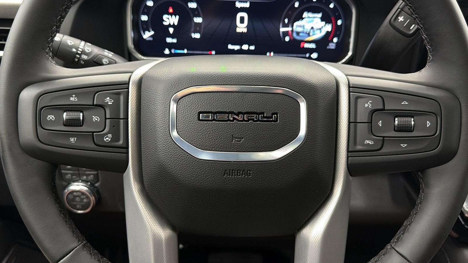 Used 2026 GMC Sierra 3500 Denali w/ Denali Reserve Package AWD/4WD image 29