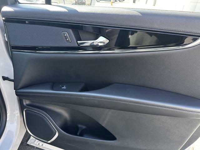 Used 2023 Lincoln Nautilus Reserve w/ Cargo Utility Package image 35