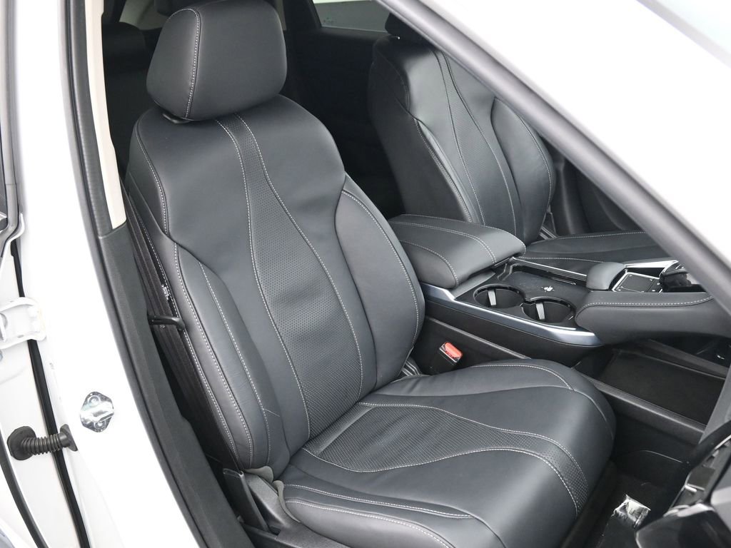 Used 2025 Acura RDX w/ Technology Package image 17