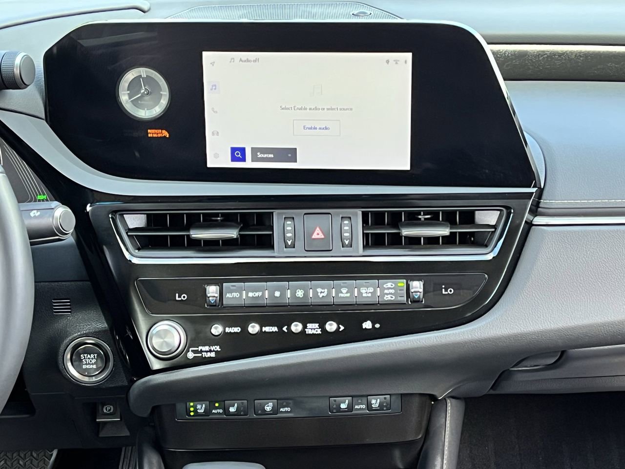 Used 2024 Lexus ES 350 w/ Premium Package FWD image 15