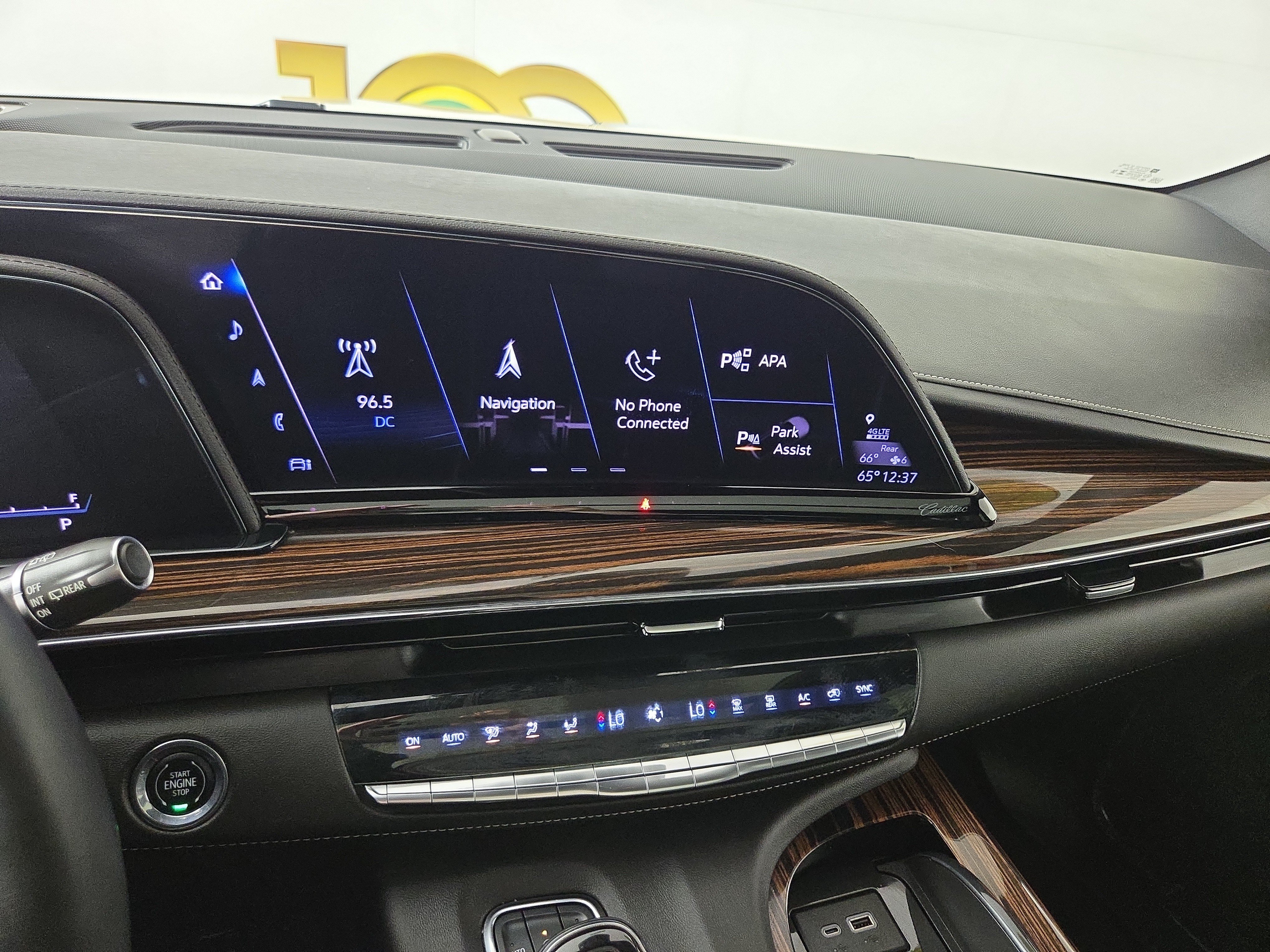 Used 2023 Cadillac Escalade ESV Premium Luxury w/ LPO, Floor Liner Package AWD/4WD image 24