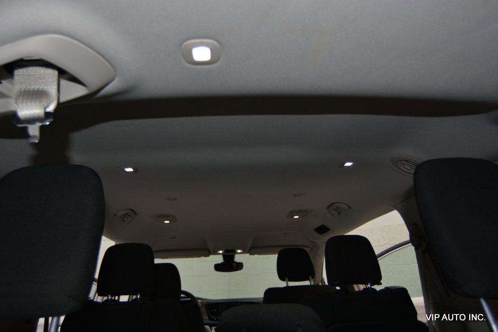 Used 2017 Chrysler Pacifica Touring image 21