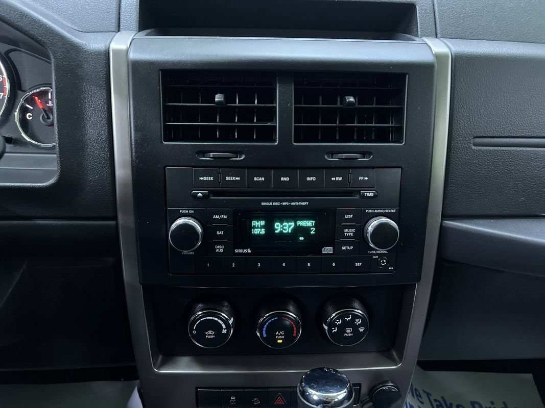 Used 2012 Jeep Liberty Sport AWD/4WD image 21