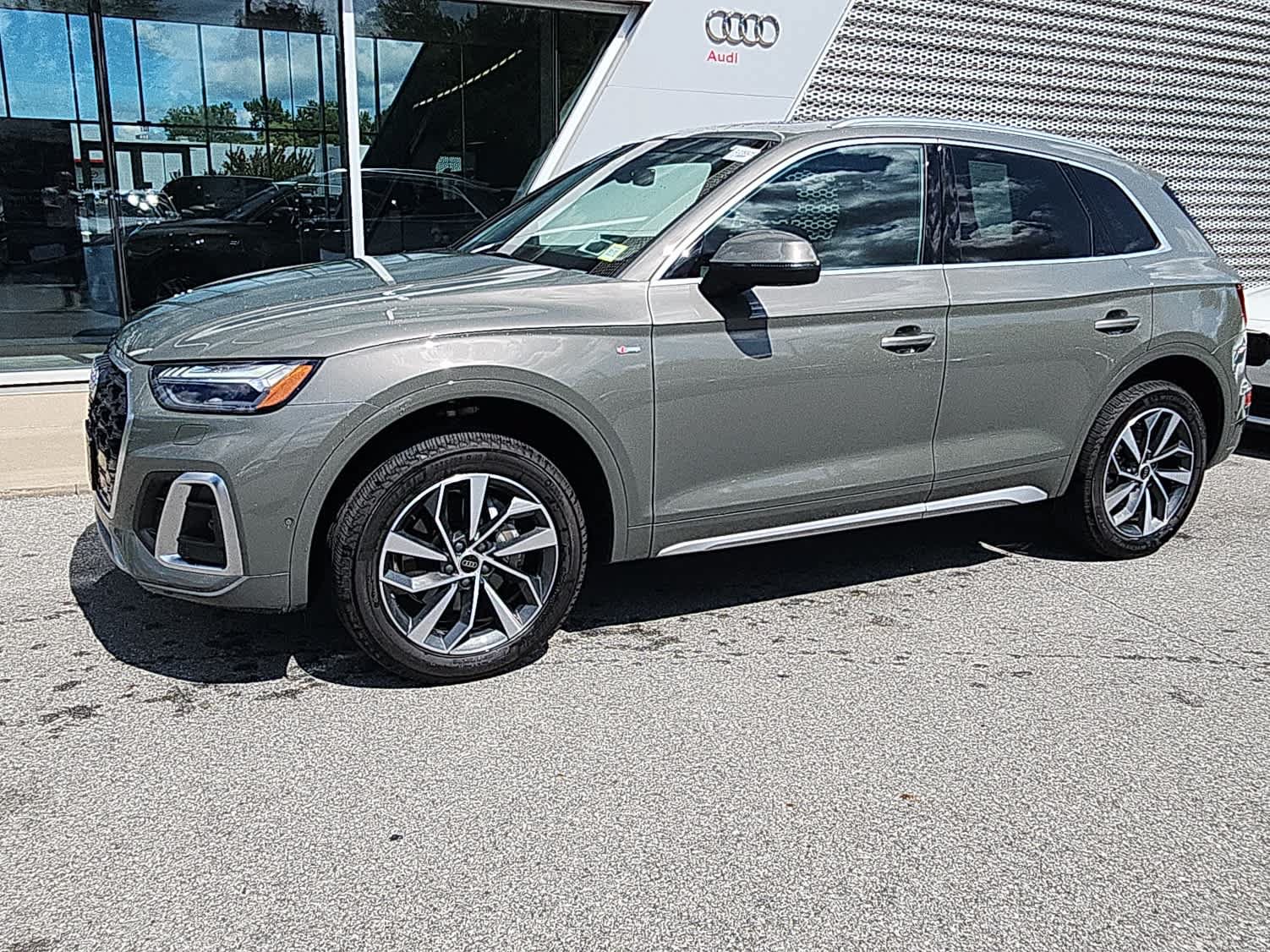 Used 2023 Audi Q5 2.0T Prestige AWD/4WD image 1