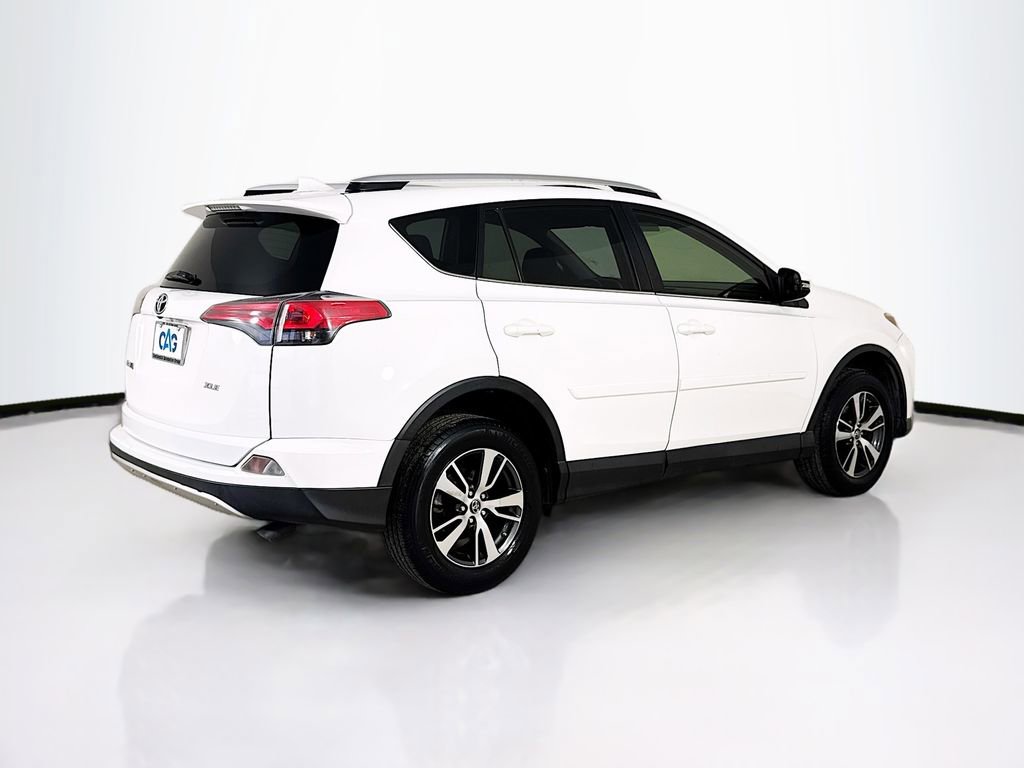 Used 2016 Toyota RAV4 XLE FWD image 6