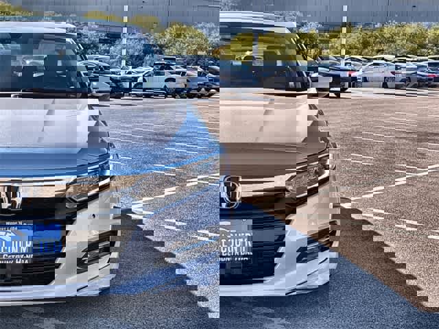 Used 2019 Honda Accord Touring image 11