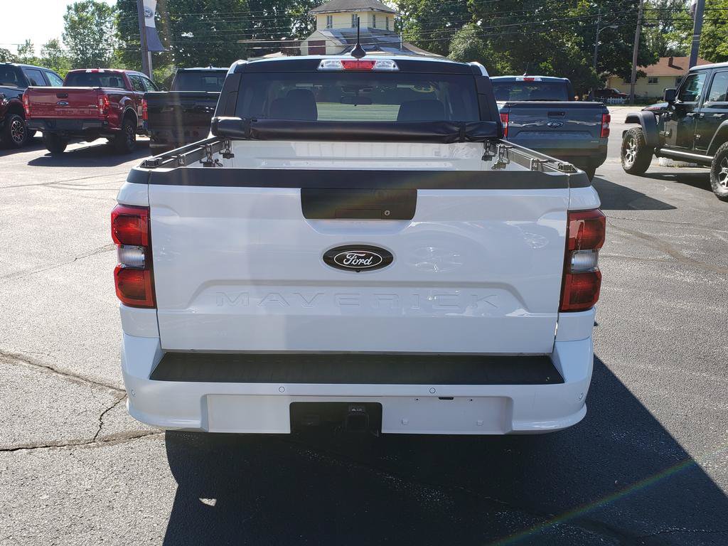 Used 2025 Ford Maverick Lobo AWD/4WD image 4