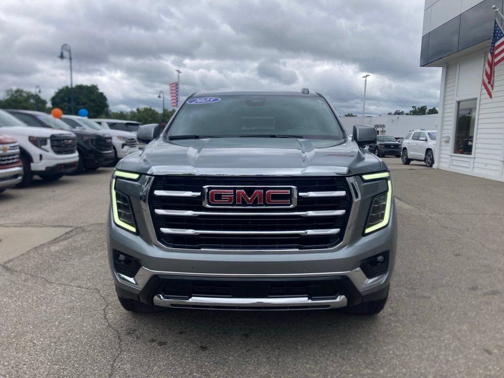 Used 2025 GMC Yukon Elevation AWD/4WD image 2