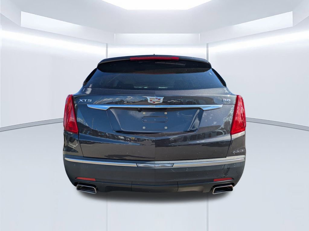 Used 2017 Cadillac XT5 Luxury w/ Driver Awareness Package image 5