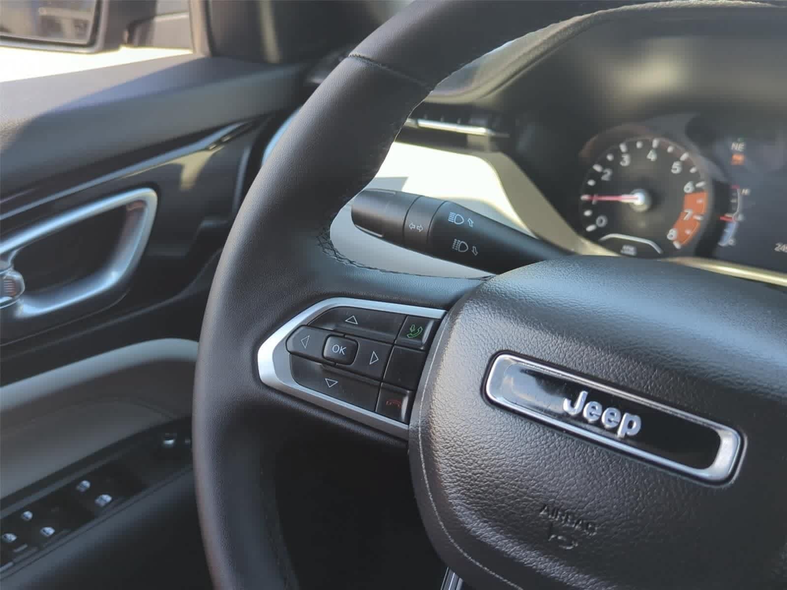 Used 2024 Jeep Compass Limited AWD/4WD image 19