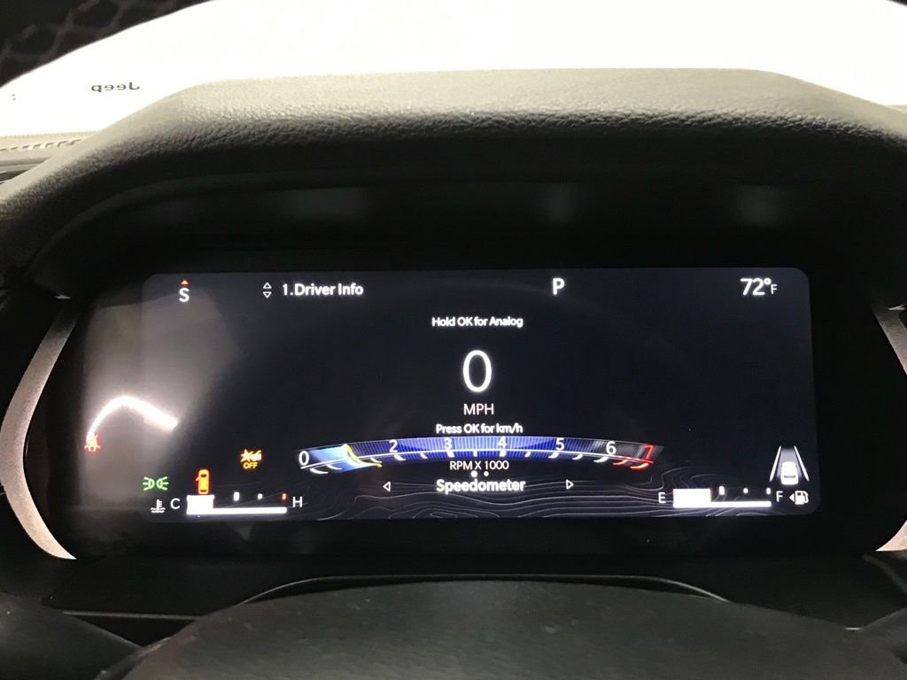 Used 2023 Jeep Grand Cherokee L Laredo image 14