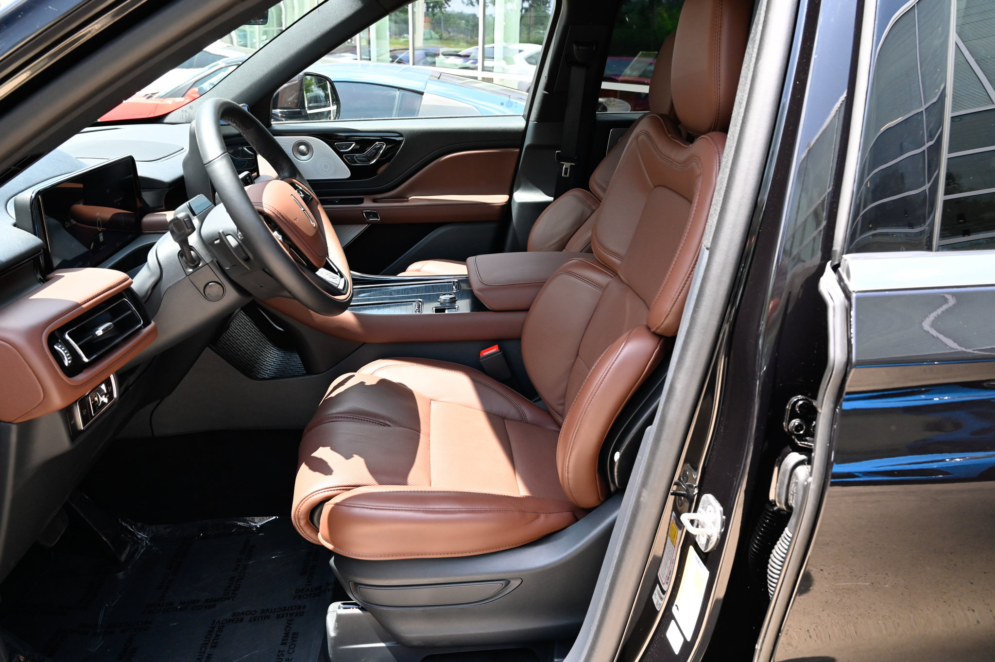 Used 2026 Lincoln Aviator Reserve AWD/4WD image 17