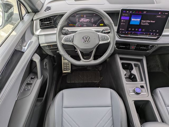 New 2026 Volkswagen Tiguan SE R-Line image 16