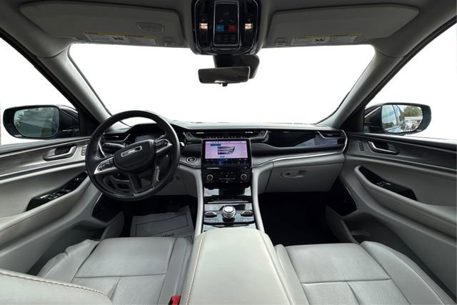 Used 2022 Jeep Grand Cherokee Overland w/ Adv Protech Group III image 22