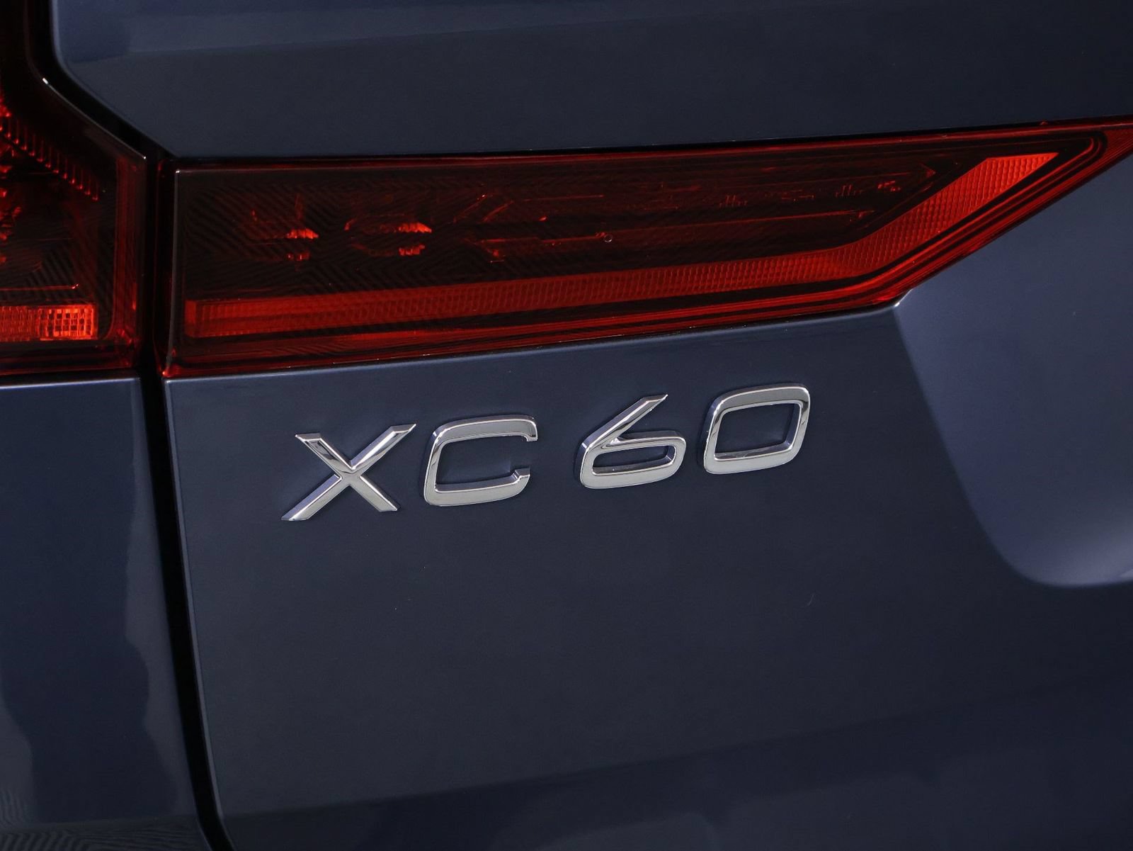 Certified 2026 Volvo XC60 B5 Plus w/ Protection Package Premier AWD/4WD image 19